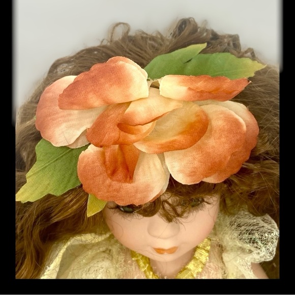 Ashley Belle Vintage Flower Fairy Porcelain Doll 14" w/ COA & Box - Picture 7 of 8